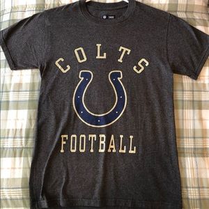 Adult men’s size small Colts NFL t shirt